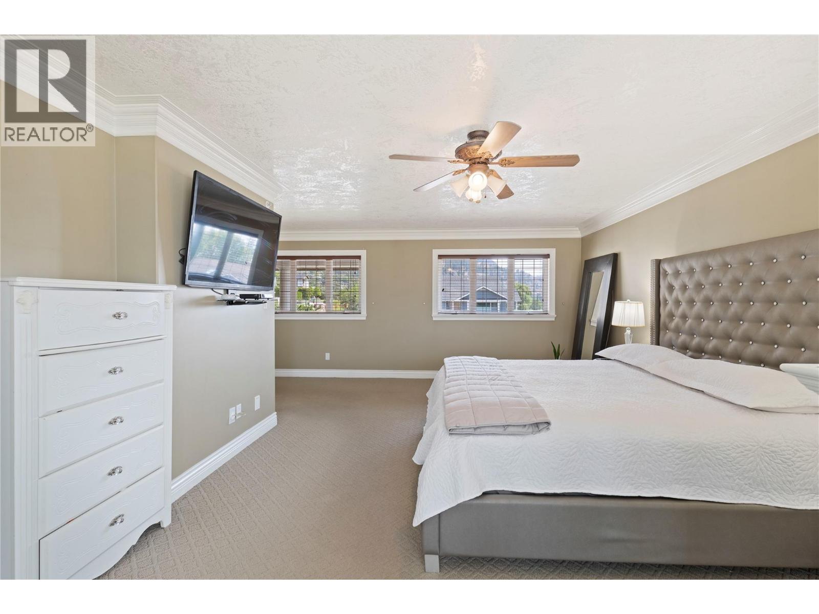 5318 Fulton Place, Peachland