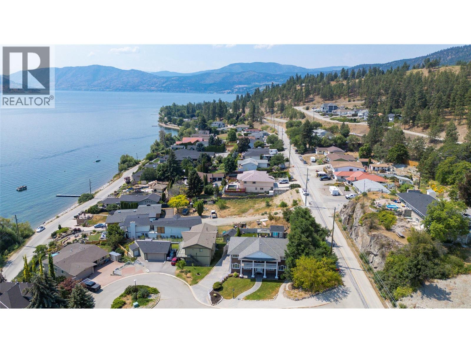 5318 Fulton Place, Peachland
