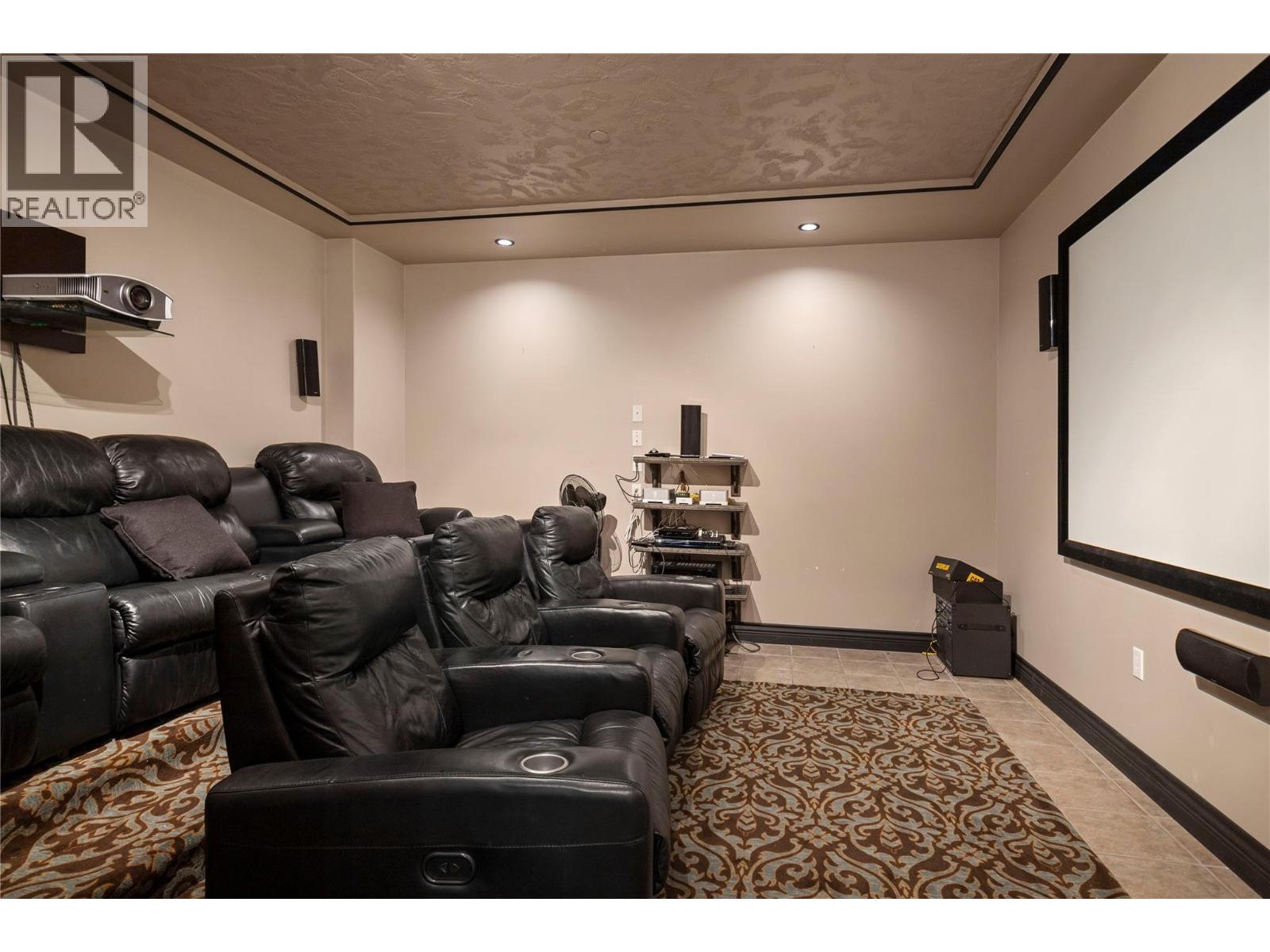 5318 Fulton Place, Peachland