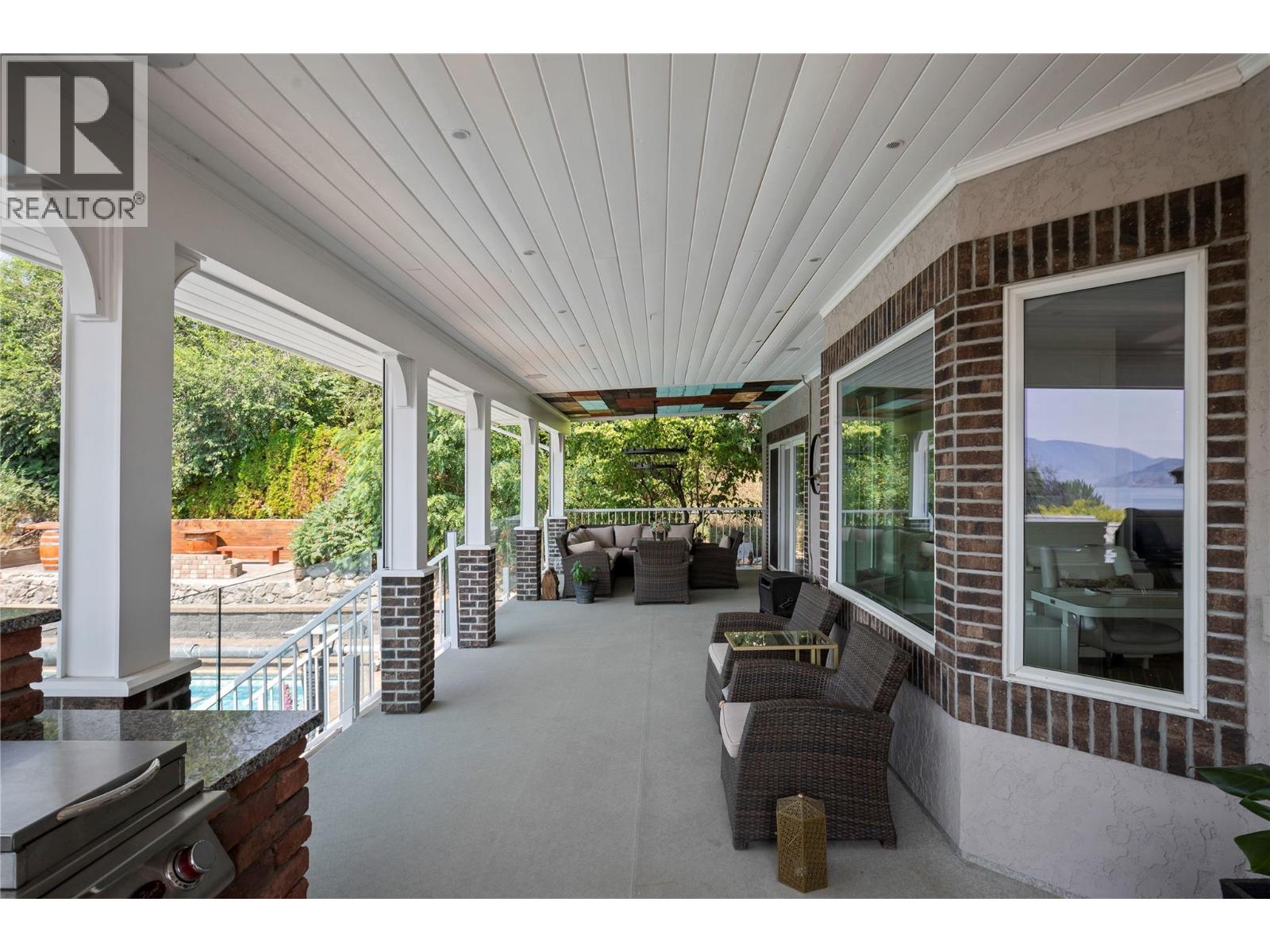 5318 Fulton Place, Peachland