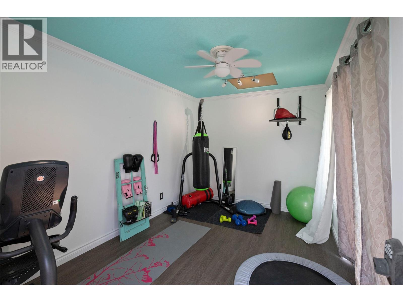 5318 Fulton Place, Peachland