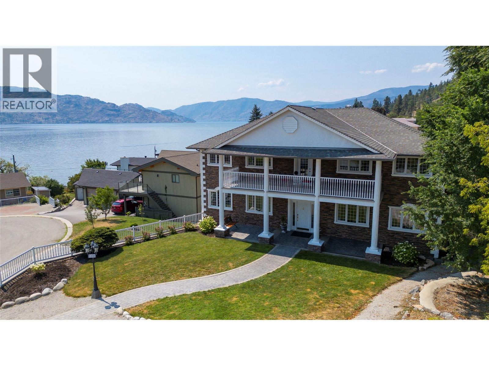 5318 Fulton Place, Peachland