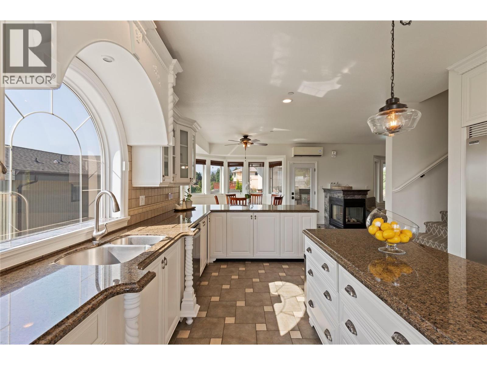 5318 Fulton Place, Peachland