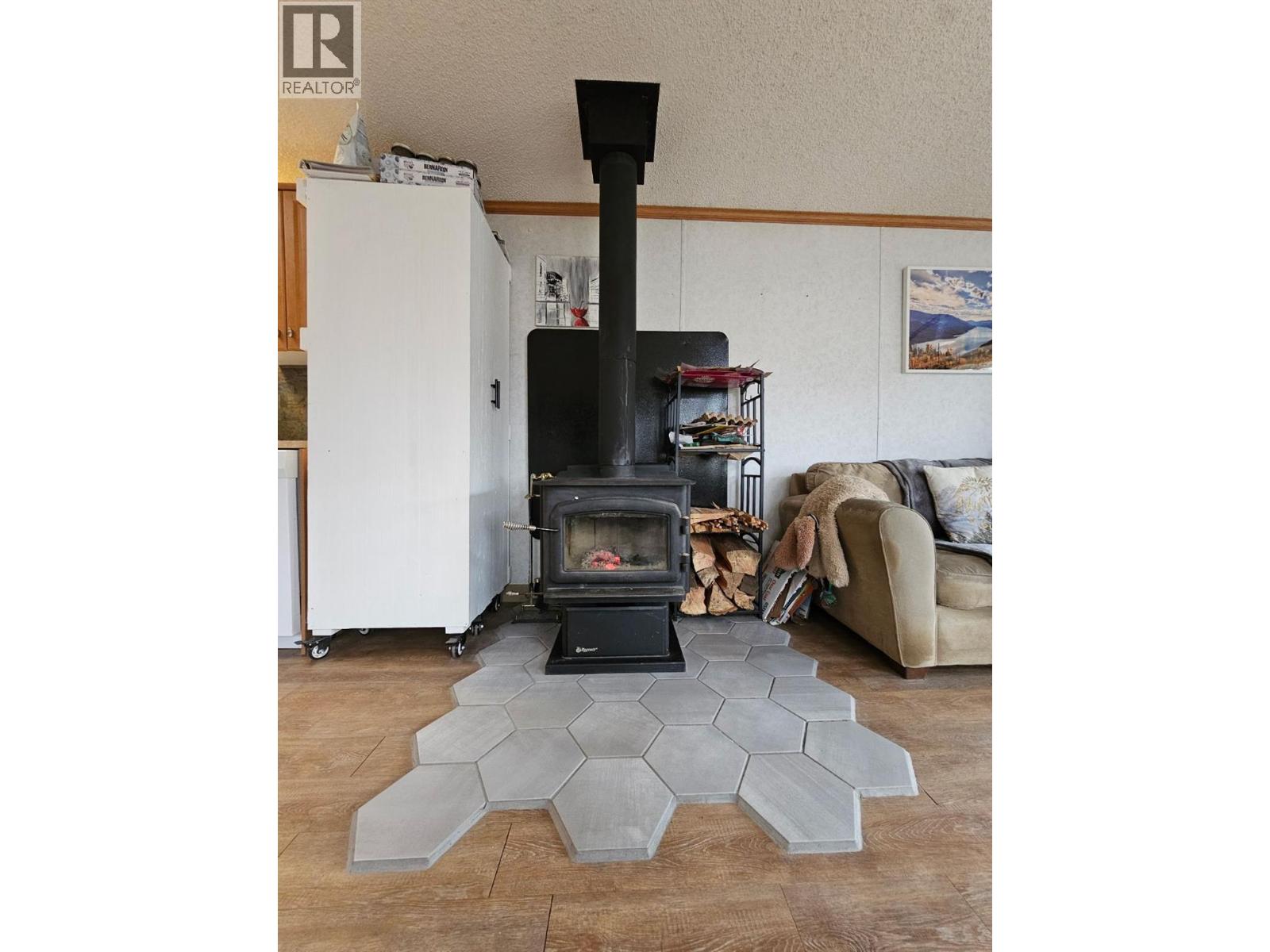 #12 6696 Sunnybrae Canoe Point Road - 23
