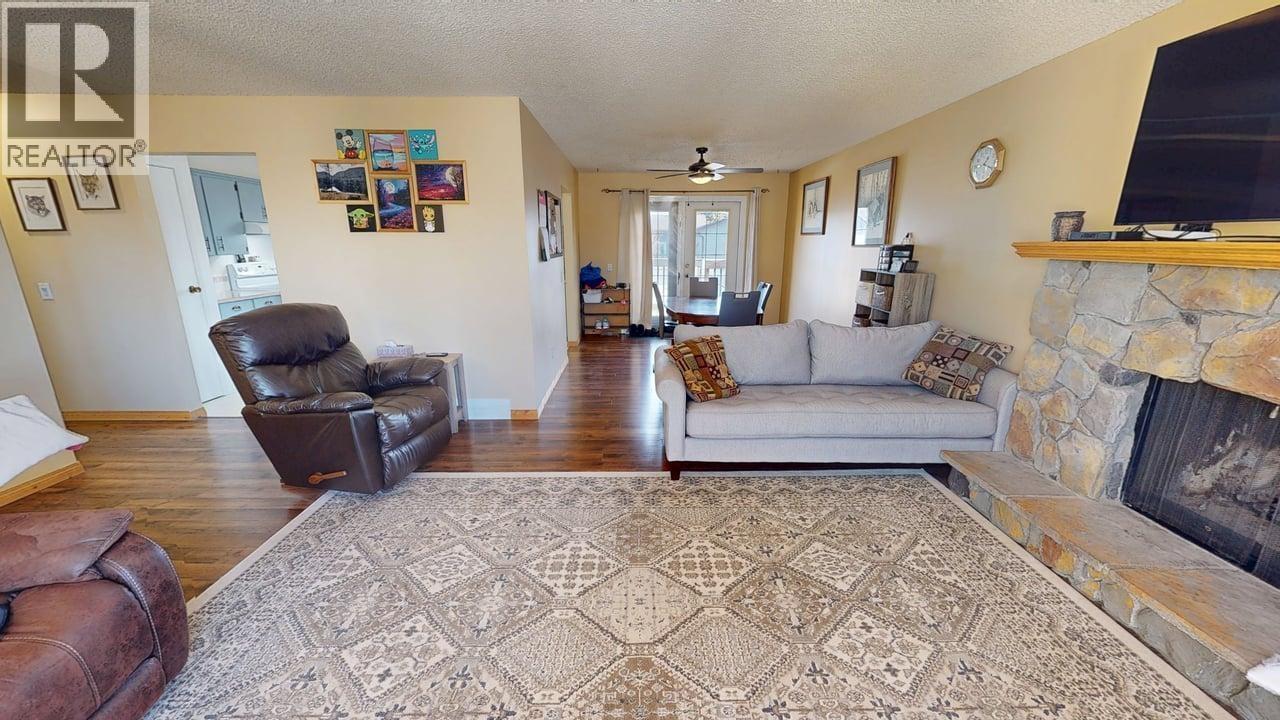 9623 87 STREET - Photo 3 of 32, Fort St. John, British Columbia