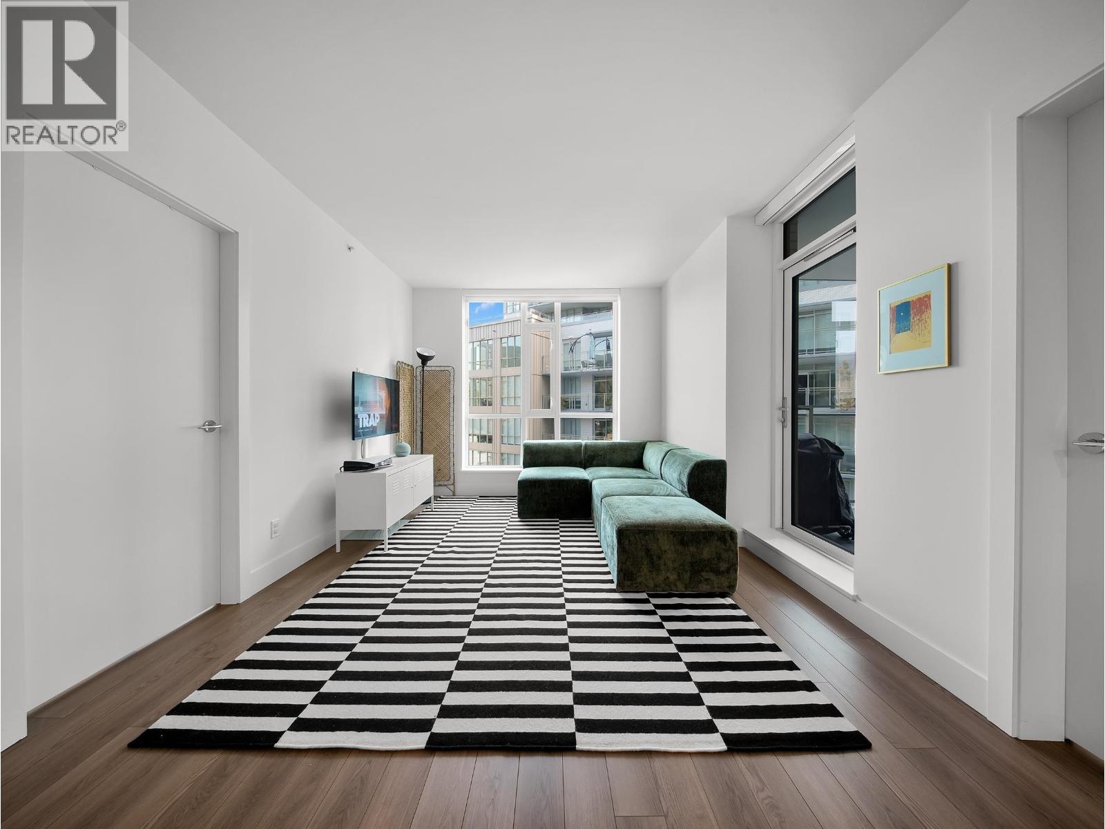 404 2375 EMERY COURT