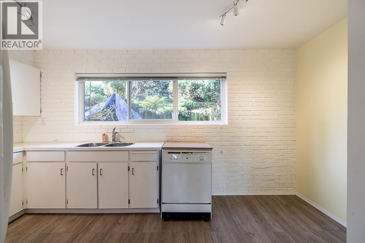 1031 CECILE DRIVE, Port Moody