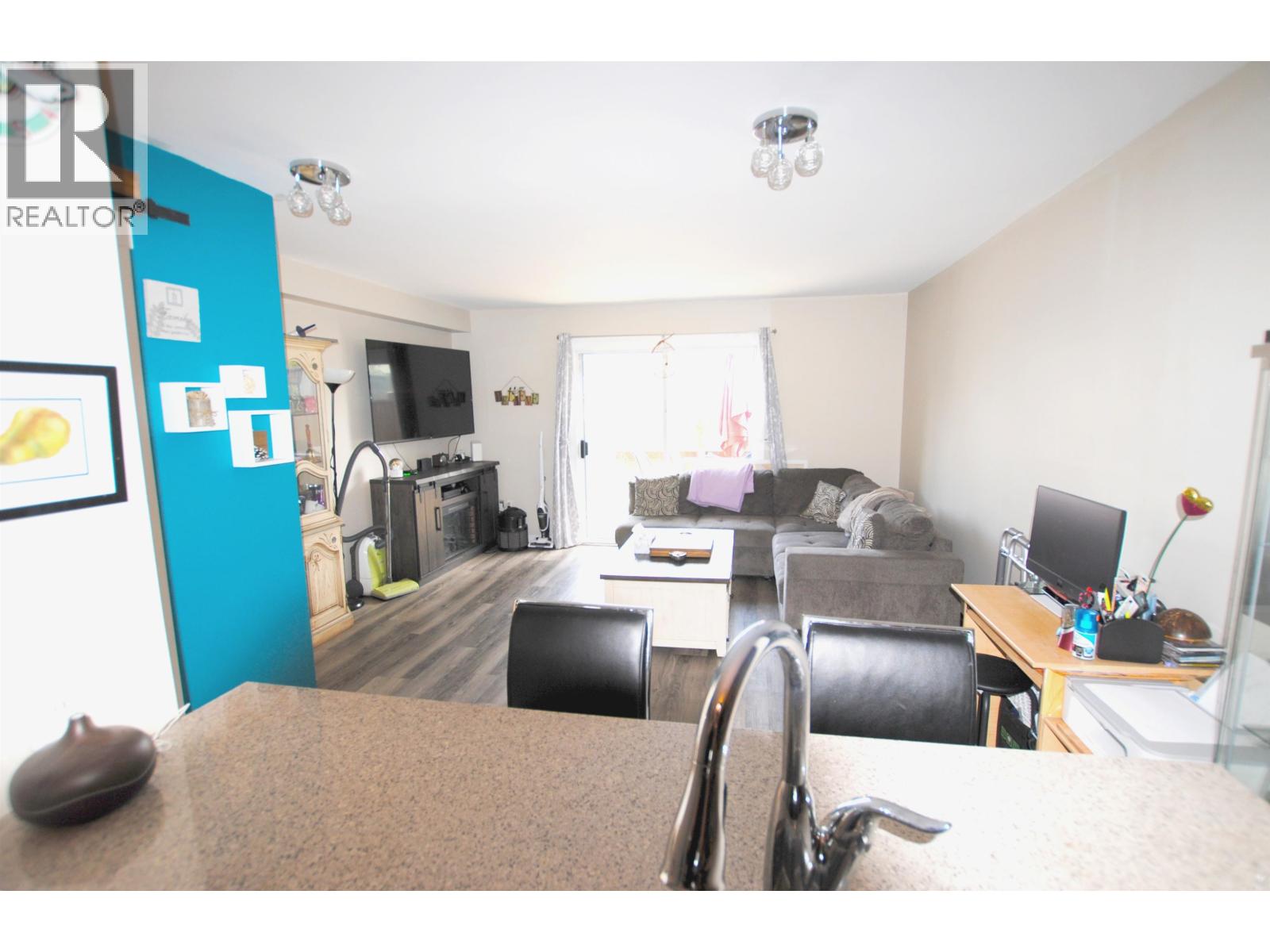 35 22411 124 Avenue - photo 2