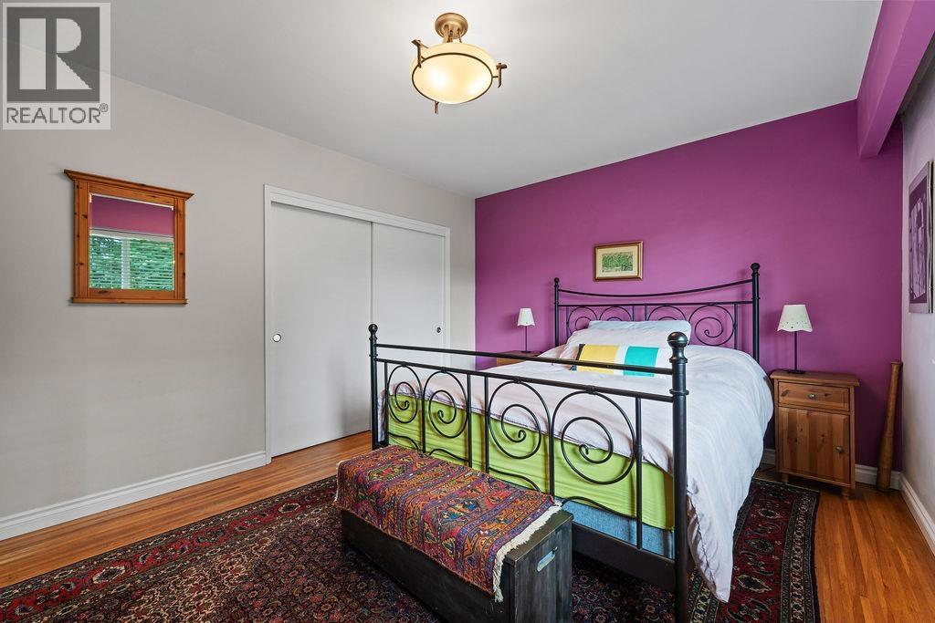 535 HOLDOM AVENUE, Burnaby