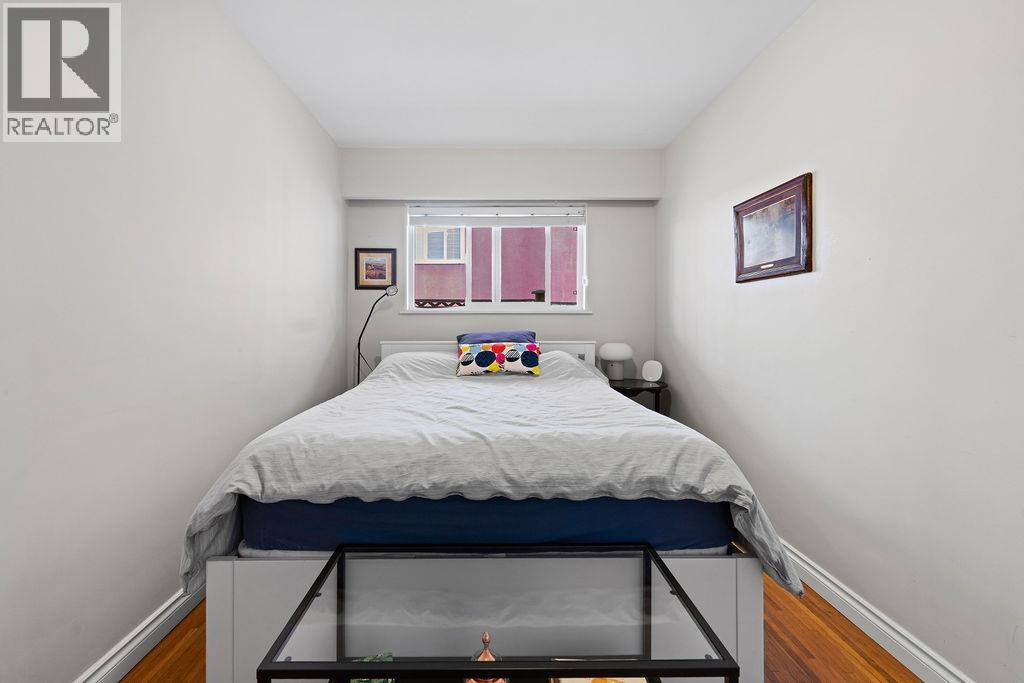 535 HOLDOM AVENUE, Burnaby