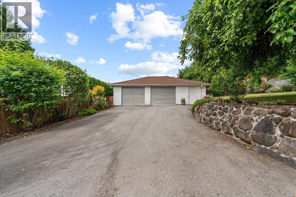 535 HOLDOM AVENUE, Burnaby