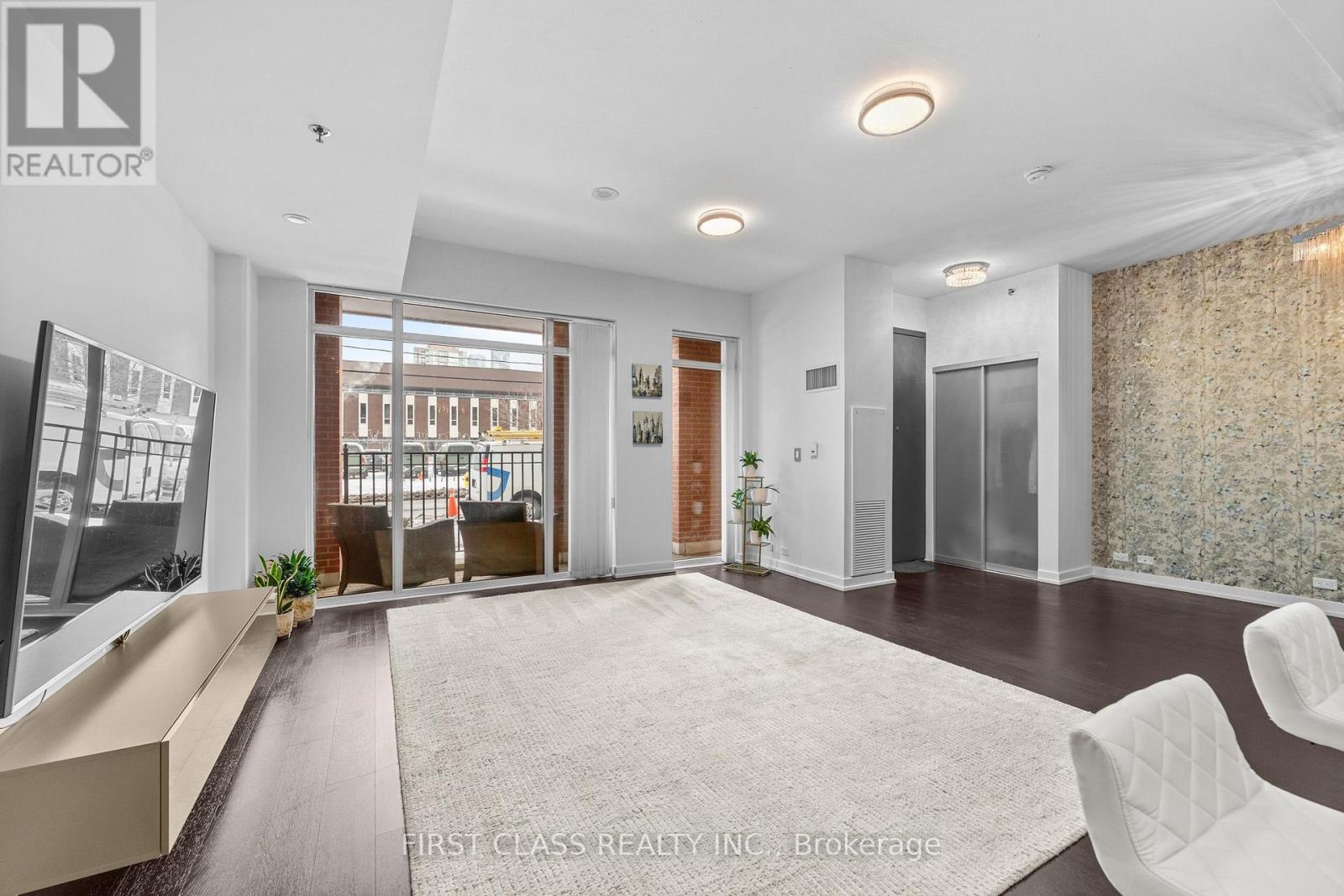 #TH1 220 GEORGE STREET - 13