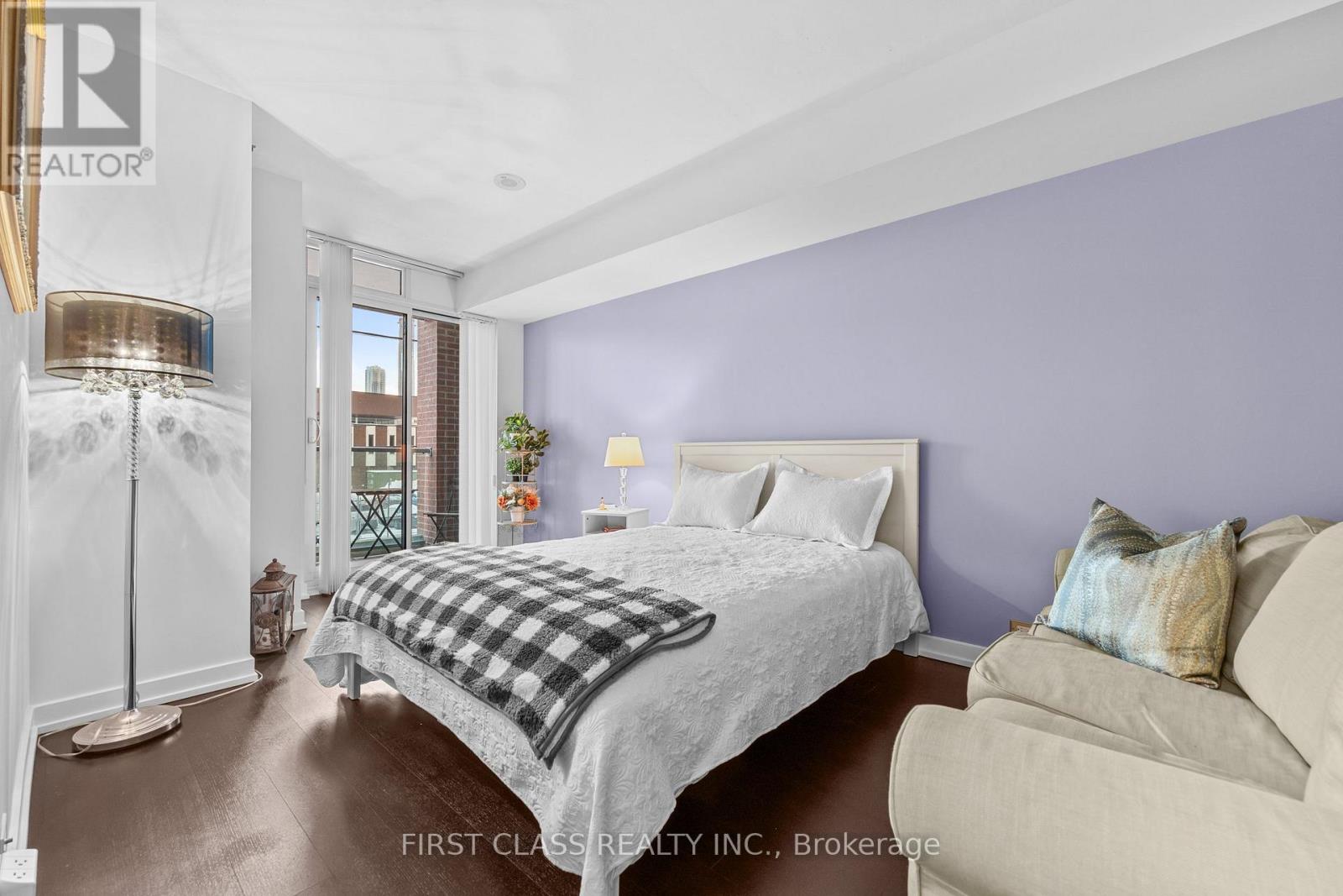 #TH1 220 GEORGE STREET - 32