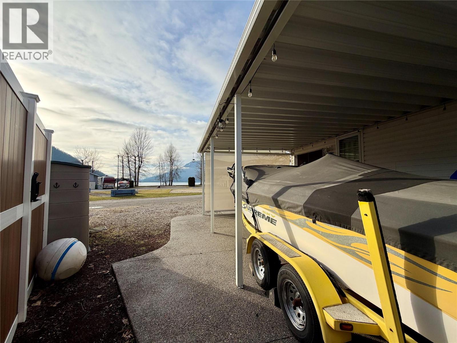 17 1455 Silver Sands Road, Sicamous