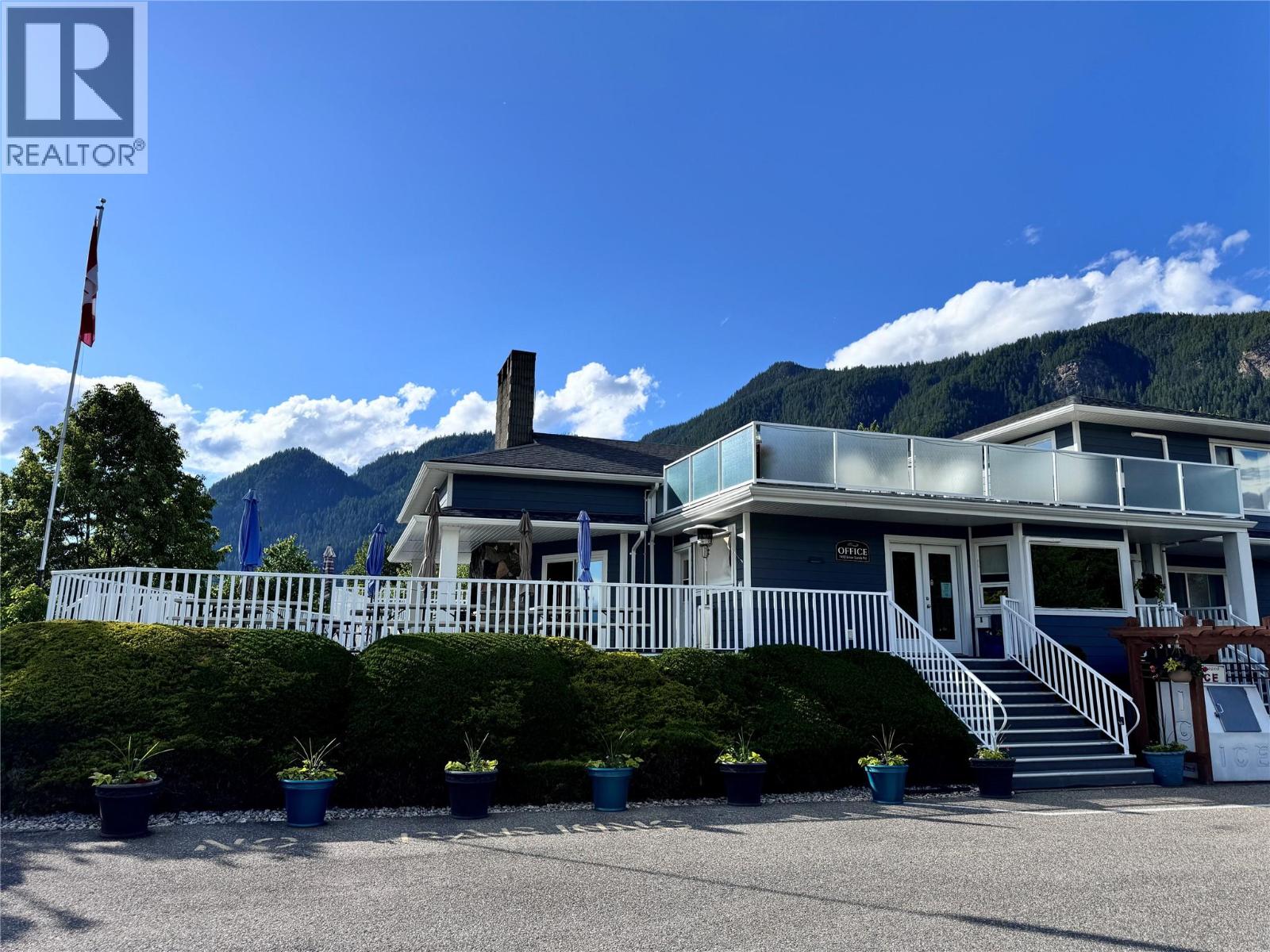 17 1455 Silver Sands Road, Sicamous