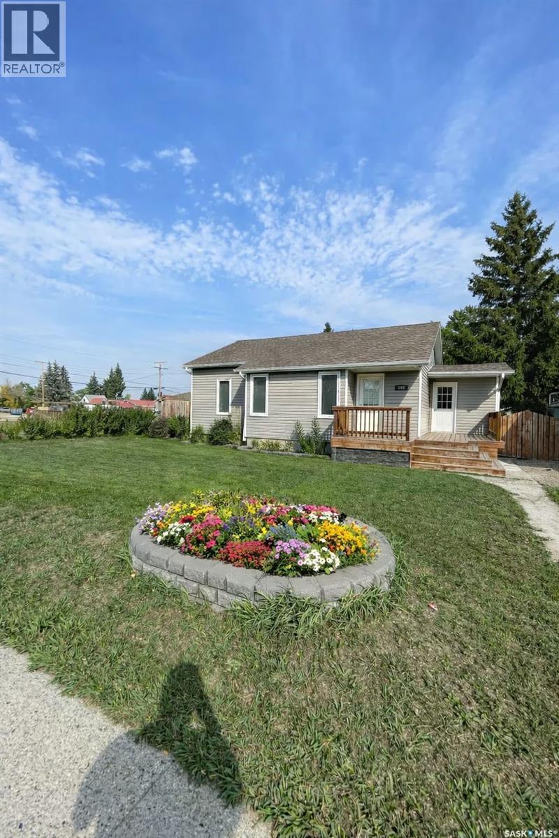 809 Lalonde STREET - 1