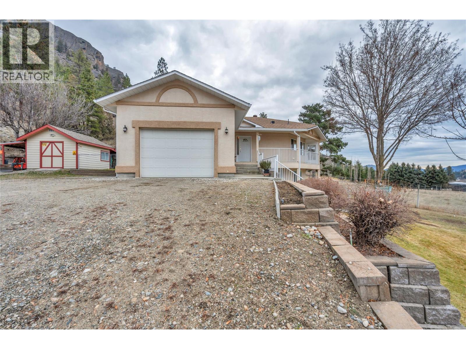 22577 Garnet Valley Road, Summerland