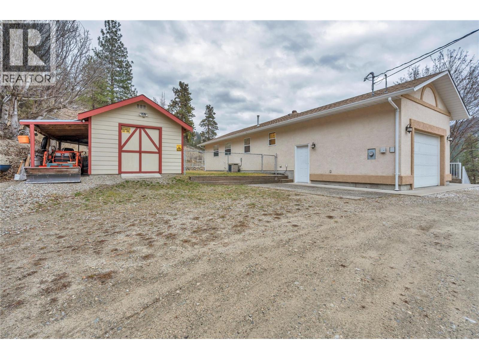 22577 Garnet Valley Road, Summerland