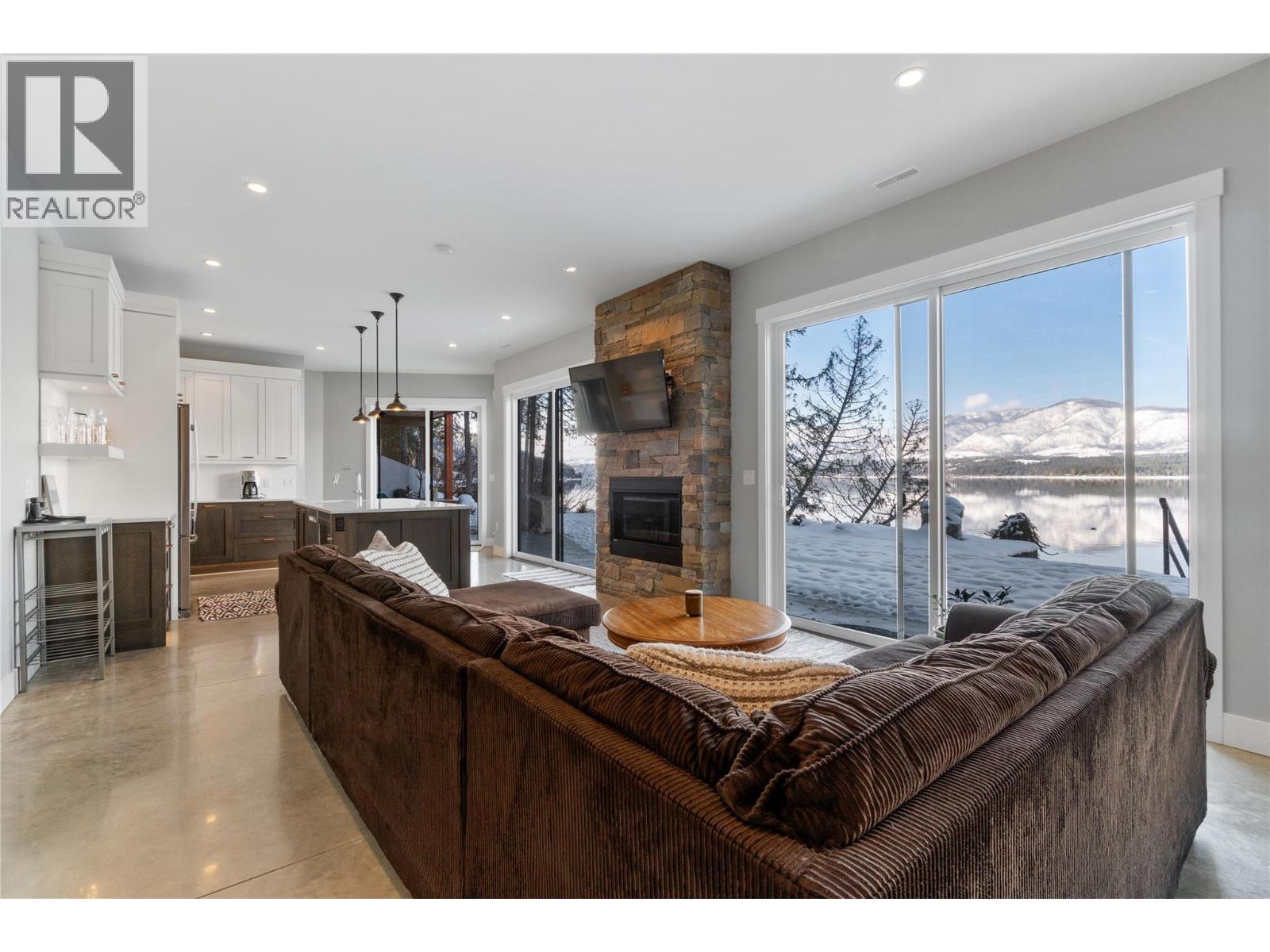  4125 Eagle Bay Road, Eagle Bay