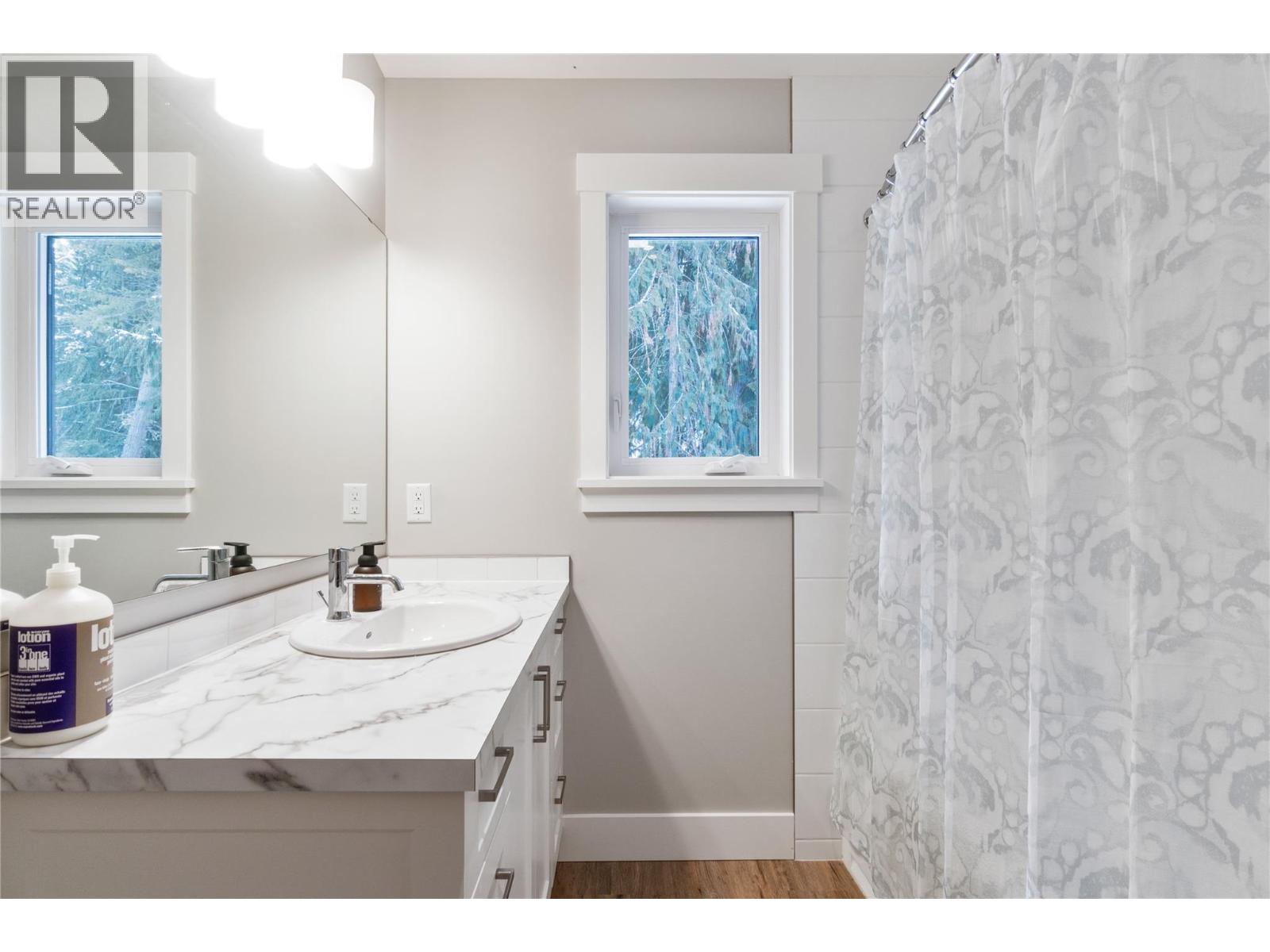  4125 Eagle Bay Road, Eagle Bay