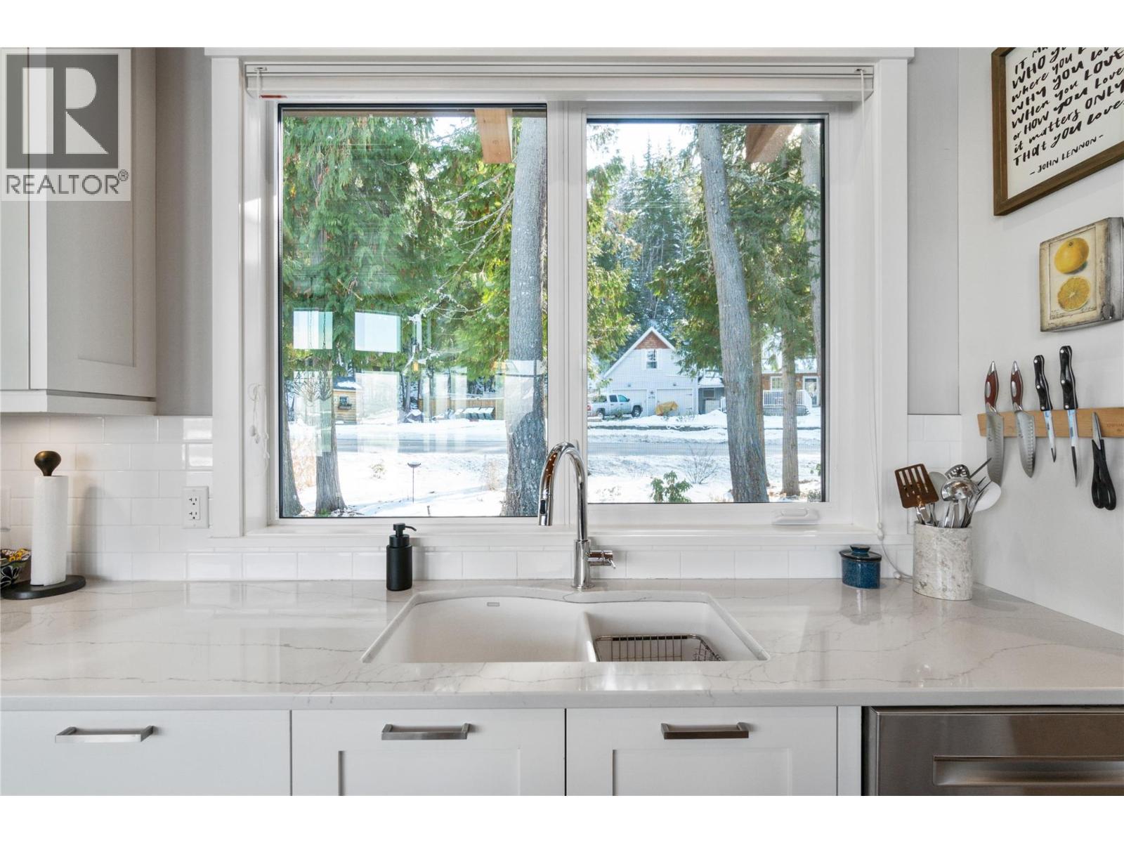  4125 Eagle Bay Road, Eagle Bay