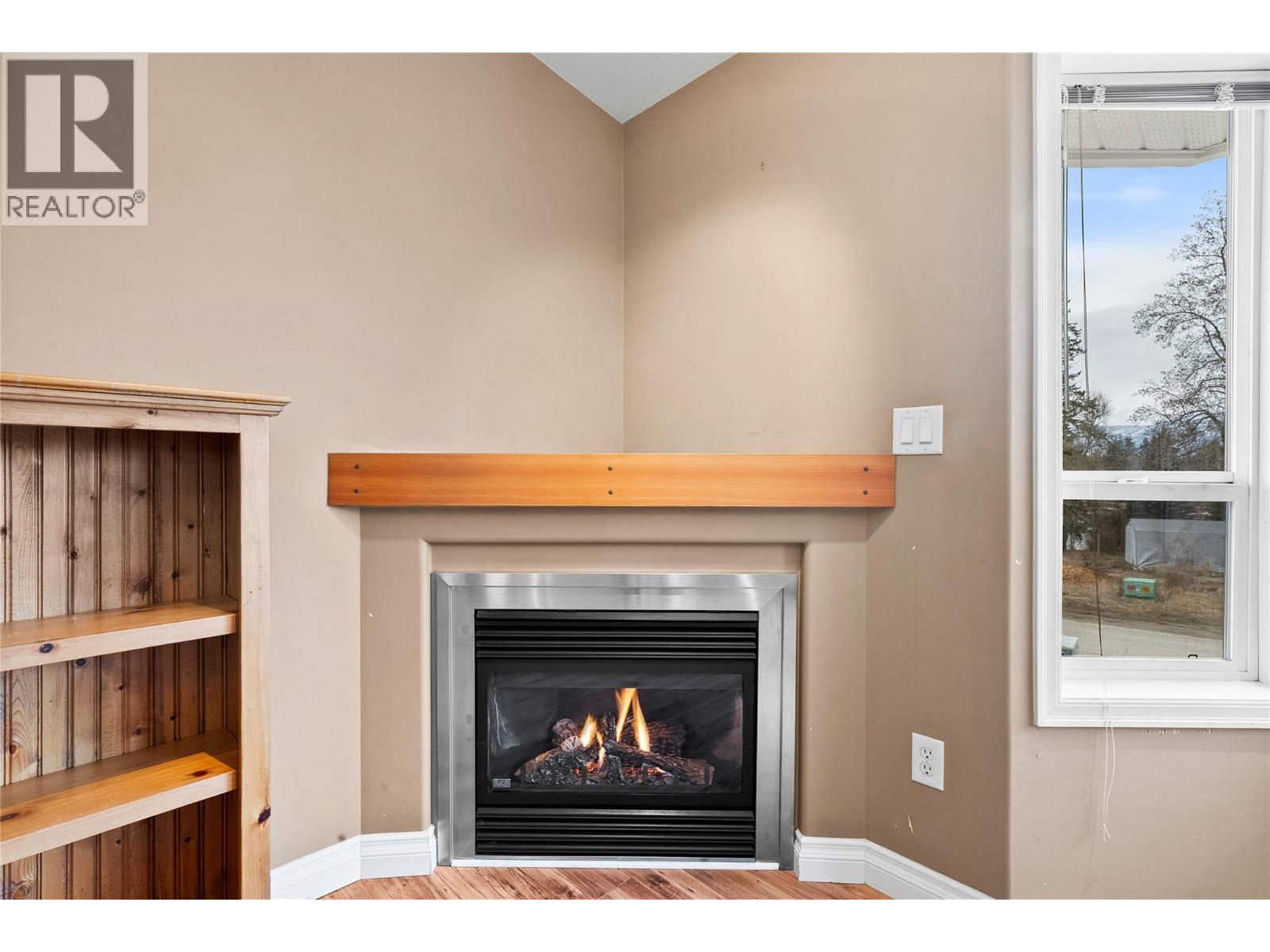 930 37 Street SE, Salmon Arm