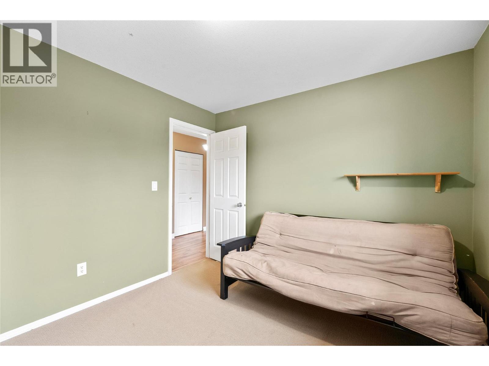 930 37 Street SE, Salmon Arm