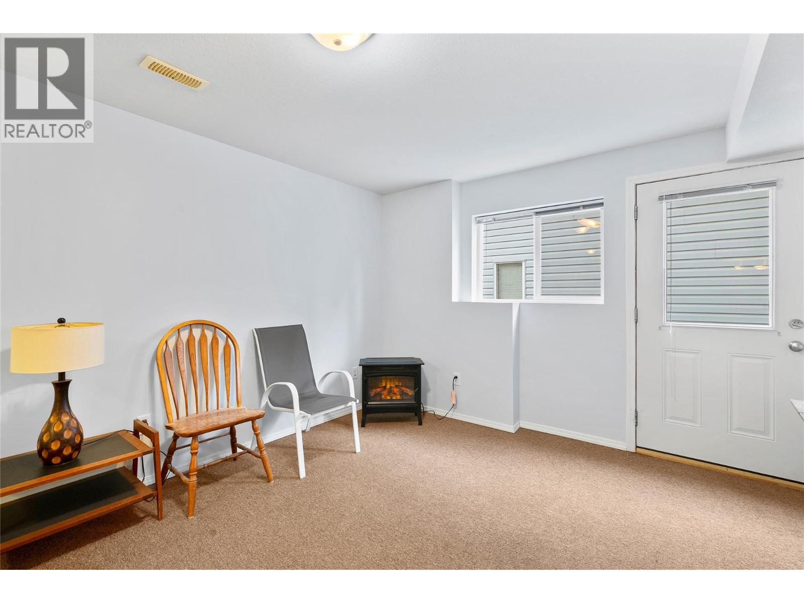 930 37 Street SE, Salmon Arm