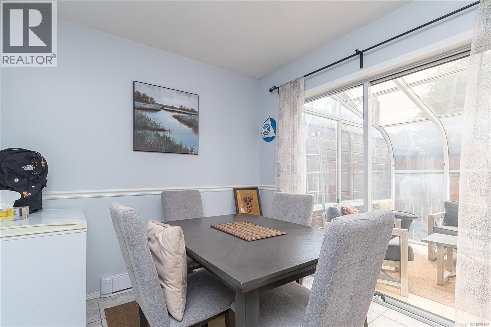  2882 Belmont Avenue, Victoria