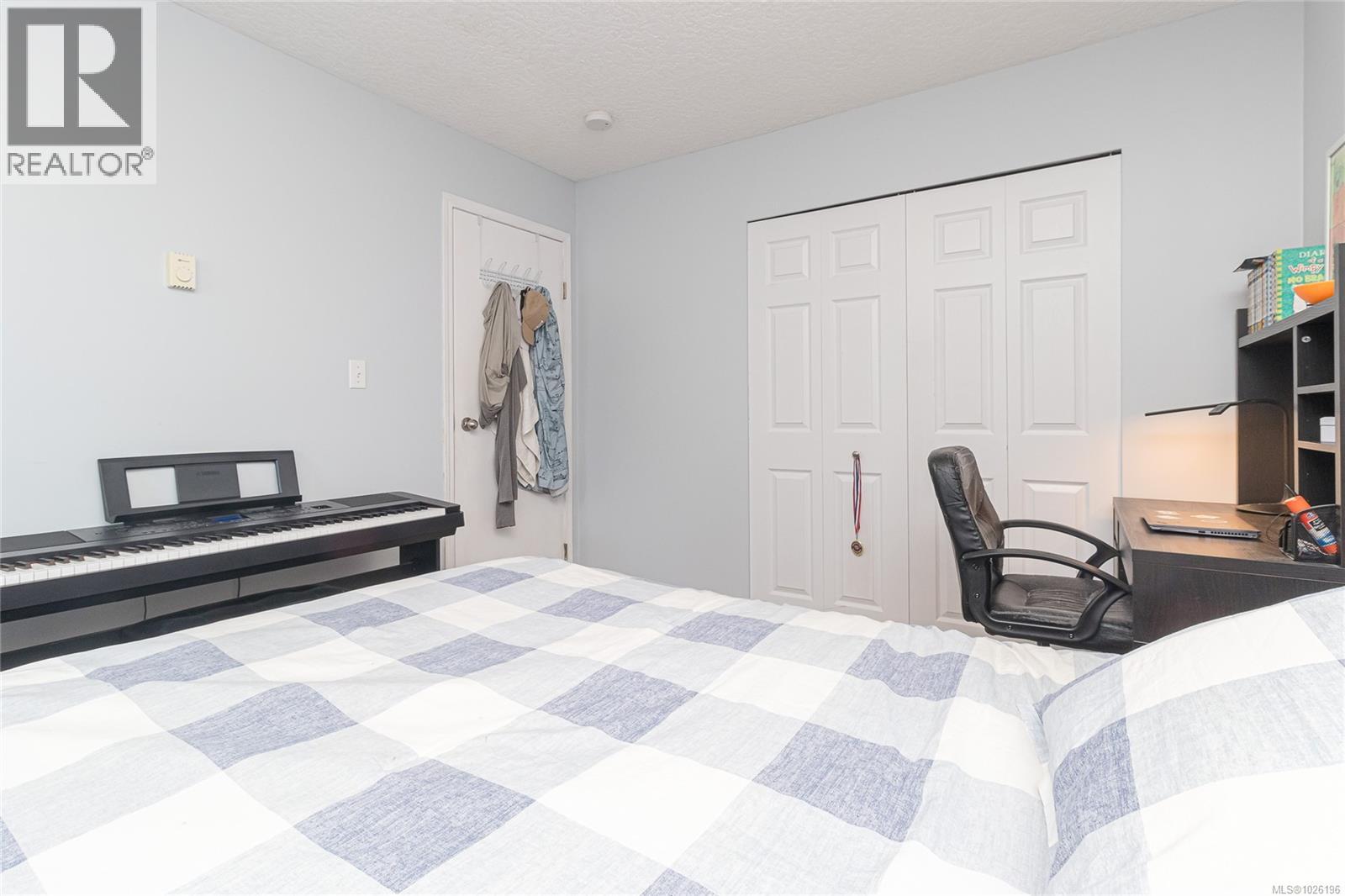  2882 Belmont Avenue, Victoria