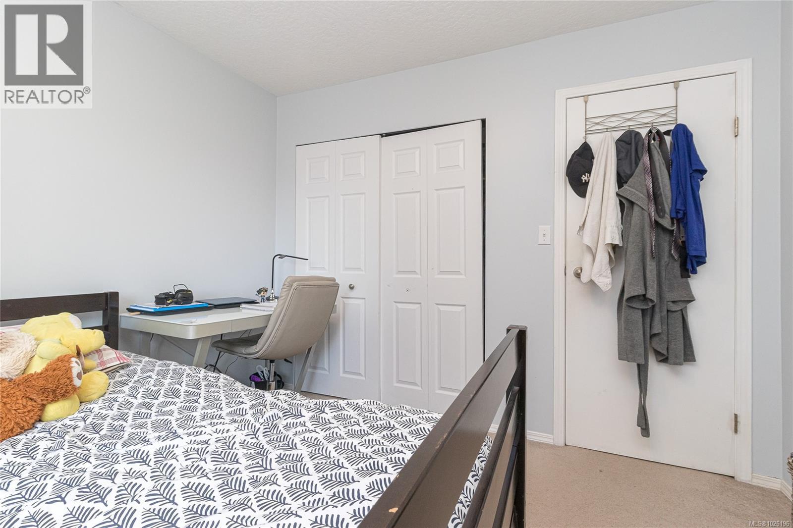  2882 Belmont Avenue, Victoria