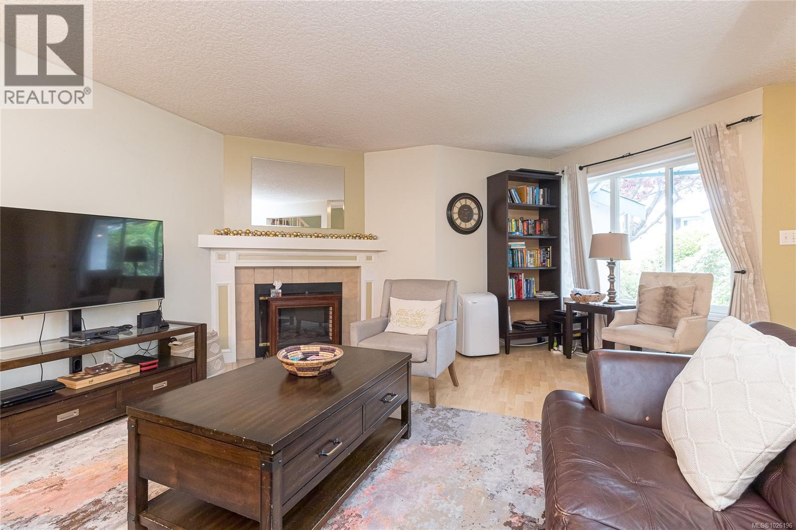  2882 Belmont Avenue, Victoria