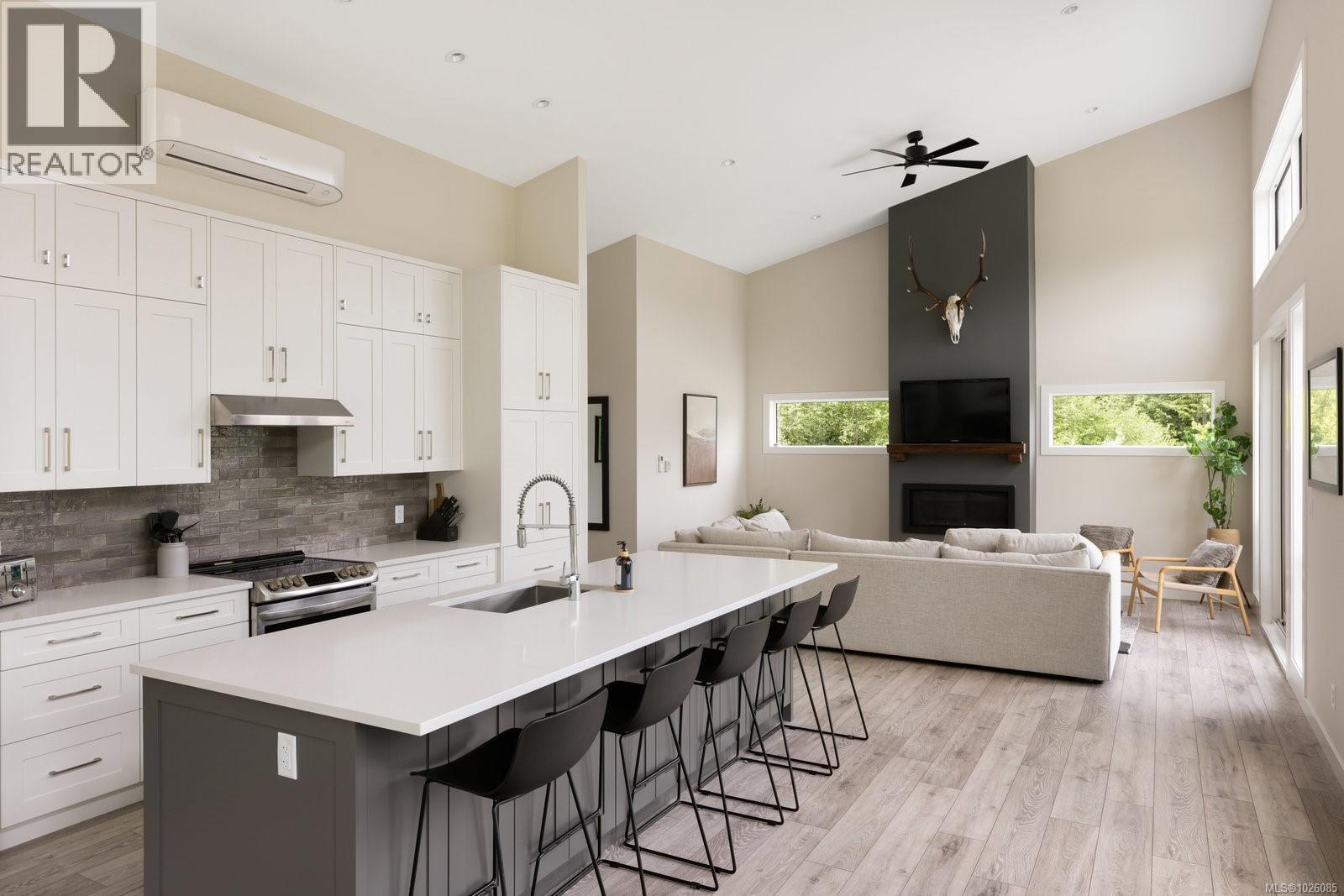 9846 Stin-Qua Rd, Honeymoon Bay