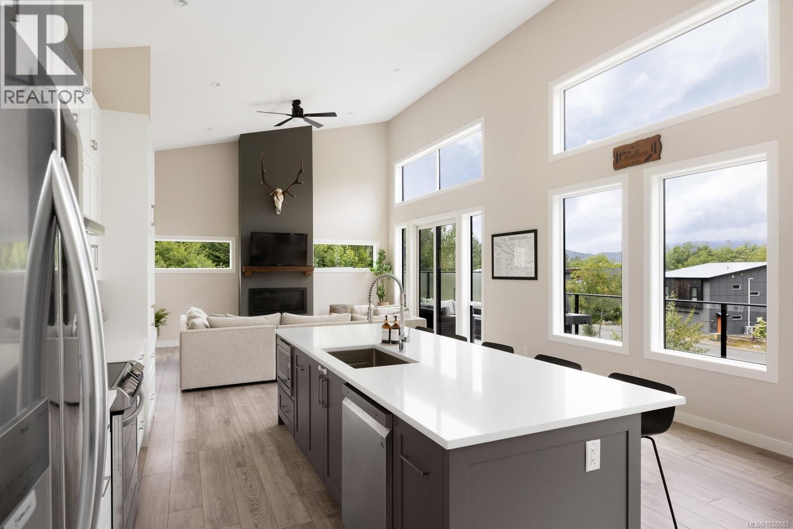 9846 Stin-Qua Rd, Honeymoon Bay