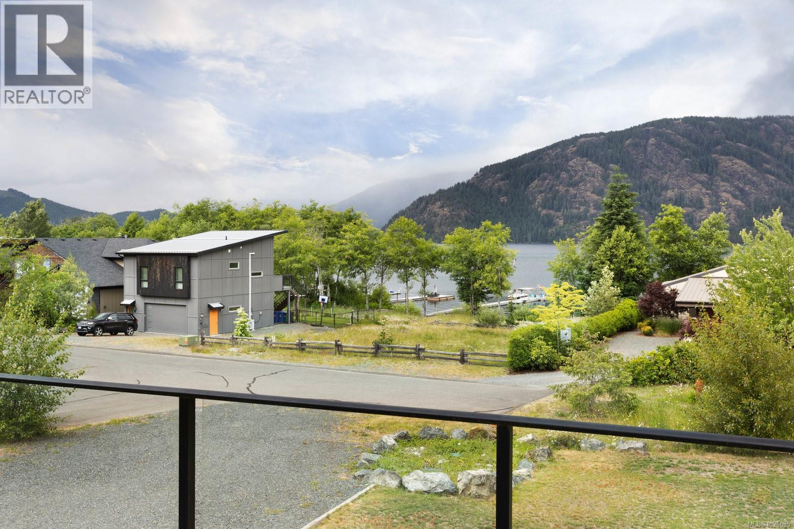 9846 Stin-Qua Rd, Honeymoon Bay