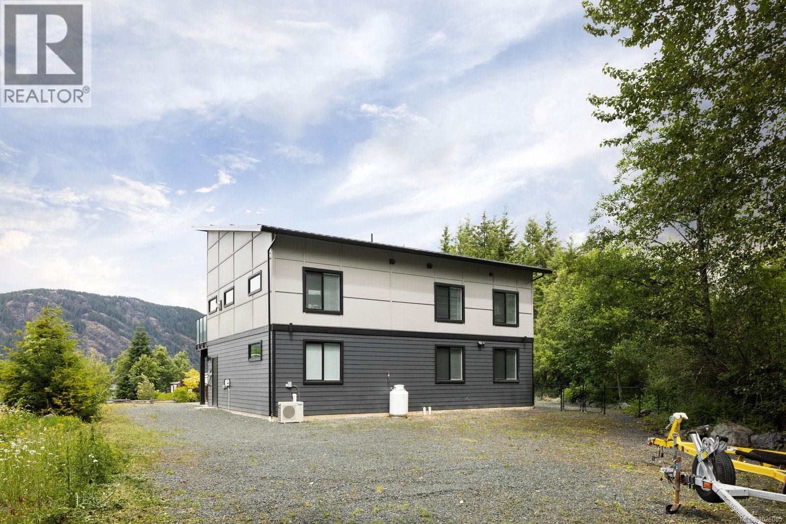 9846 Stin-Qua Rd, Honeymoon Bay