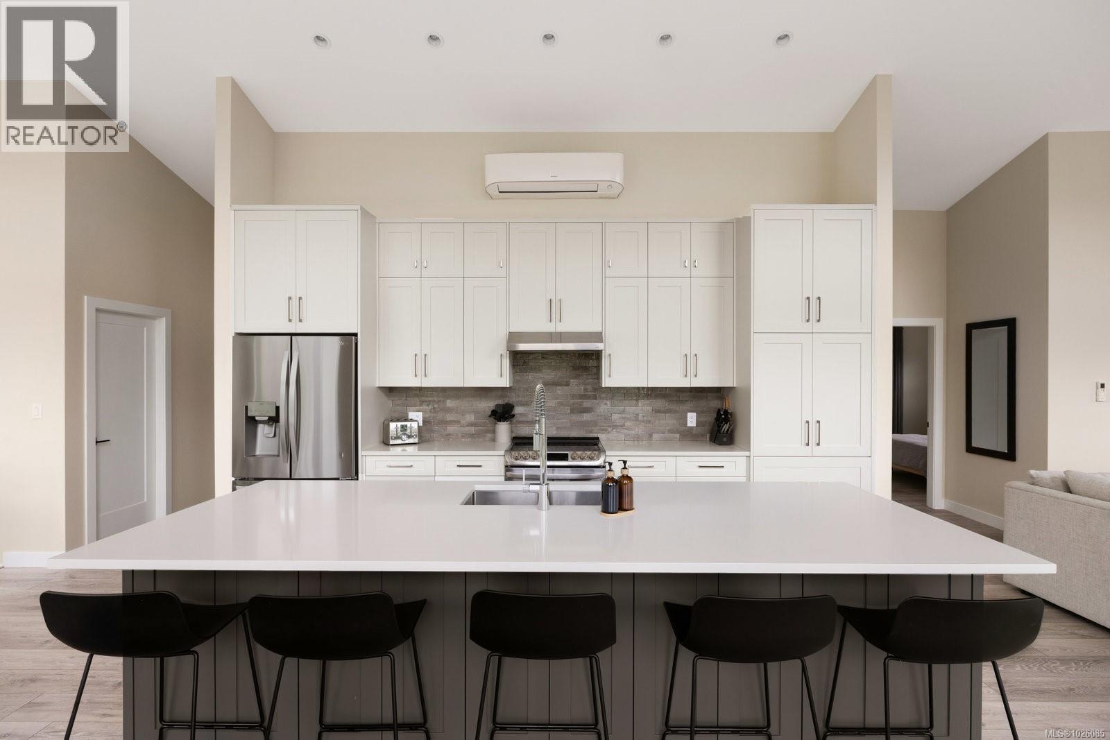 9846 Stin-Qua Rd, Honeymoon Bay