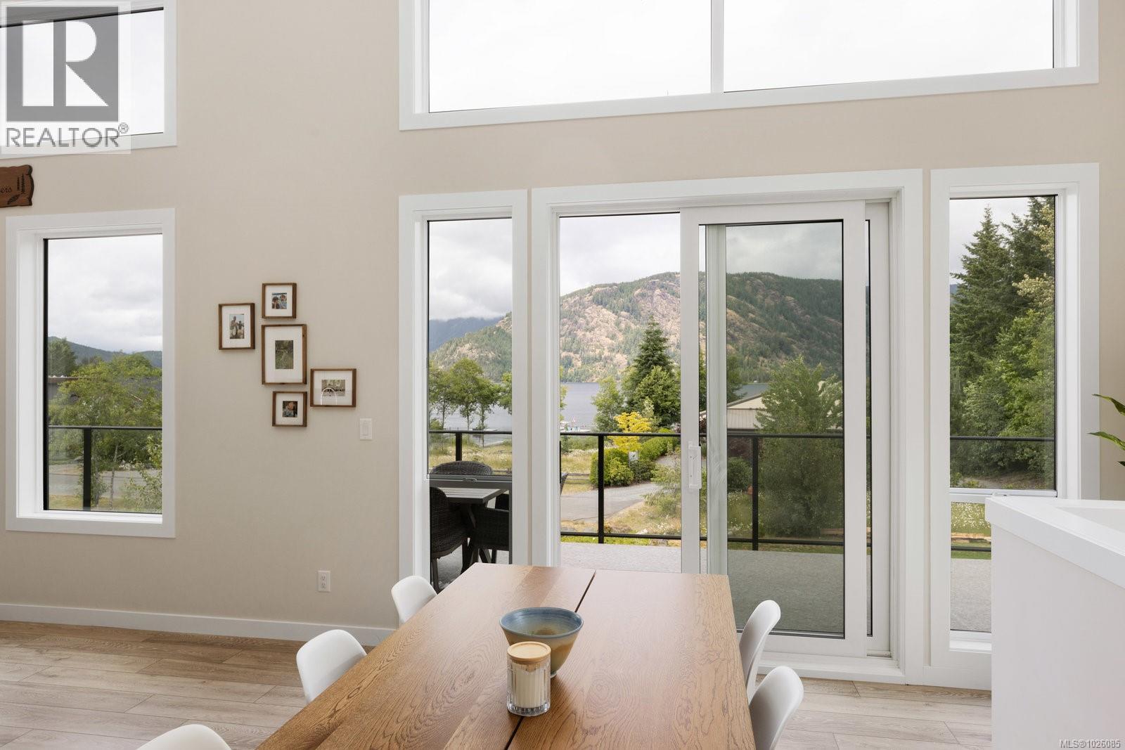 9846 Stin-Qua Rd, Honeymoon Bay