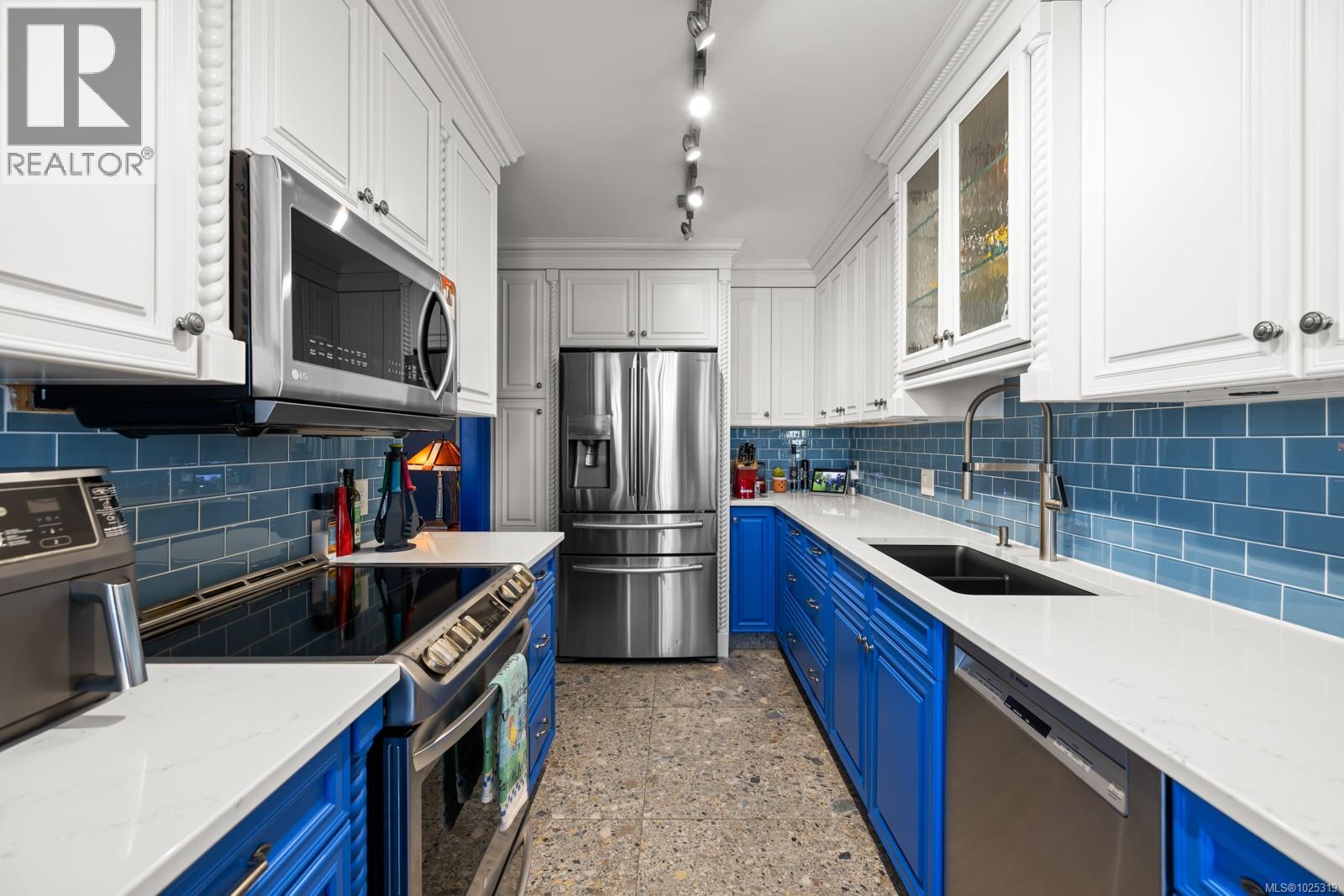 306 75 Songhees Road, Victoria