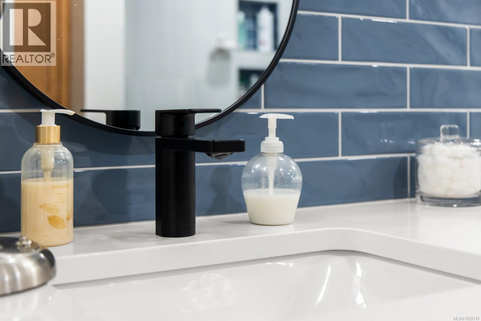 306 75 Songhees Road, Victoria