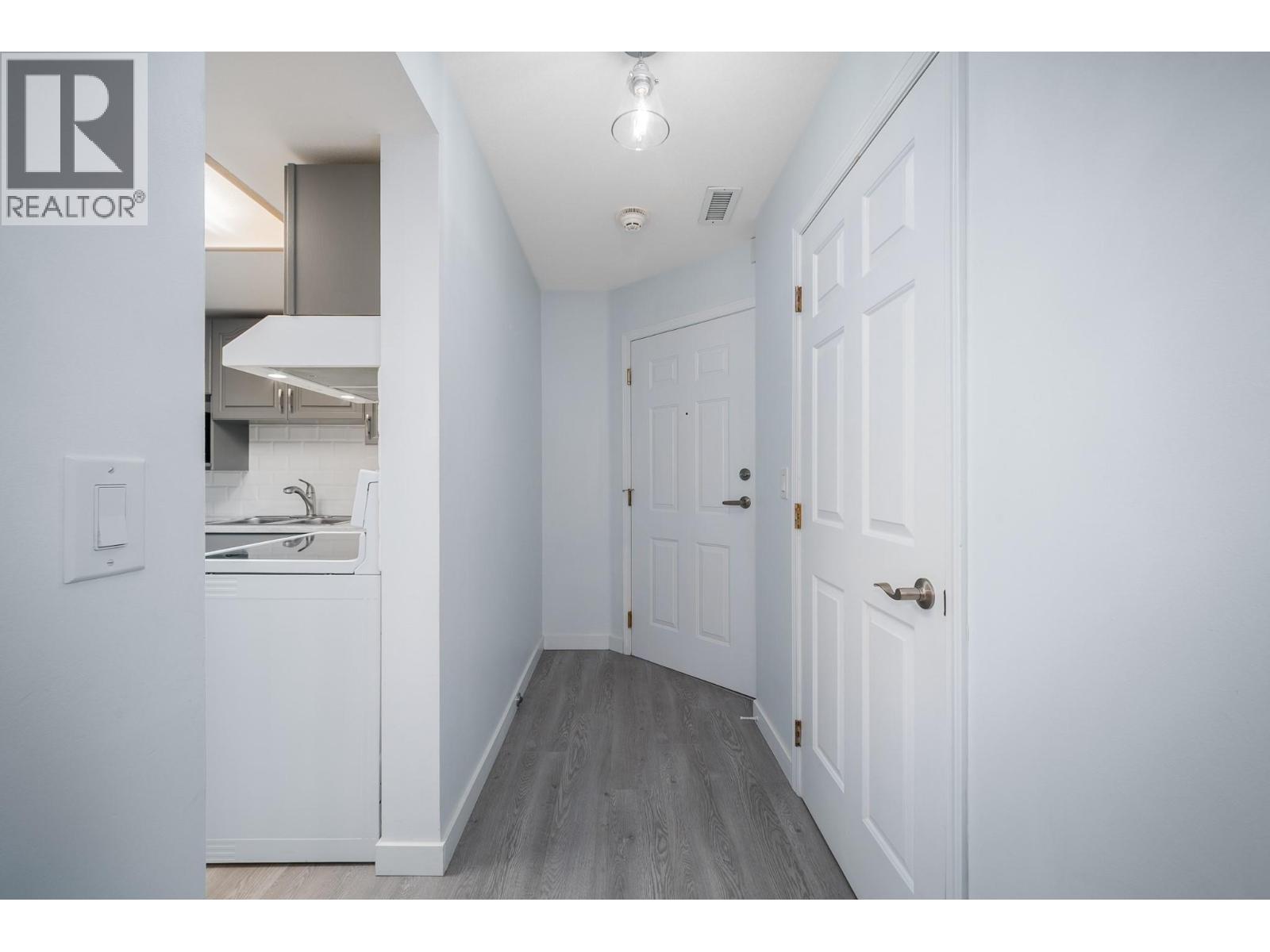 315 3175 De Montreuil Court, Kelowna