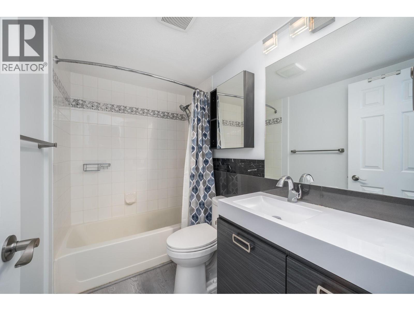 315 3175 De Montreuil Court, Kelowna