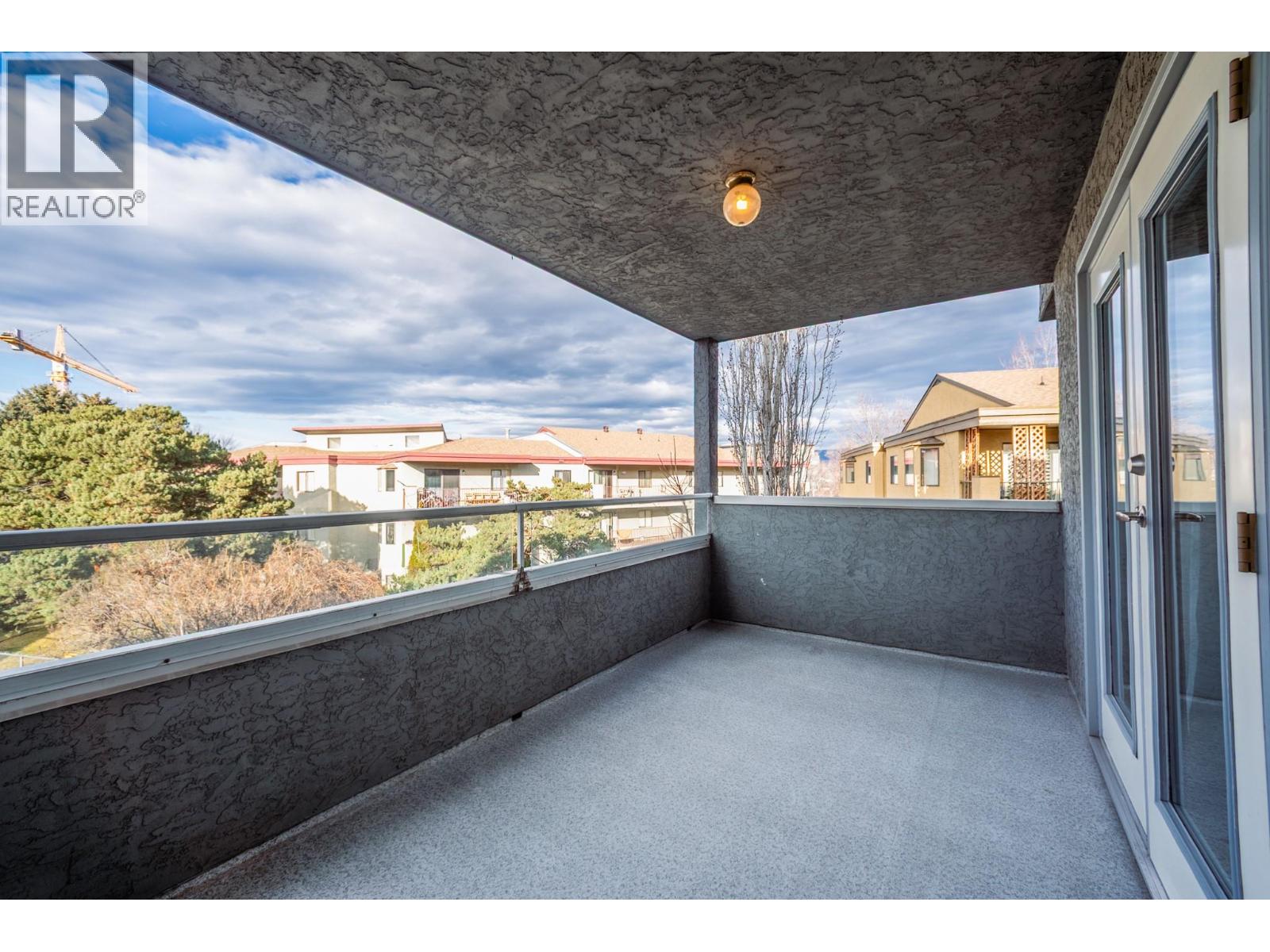 315 3175 De Montreuil Court, Kelowna