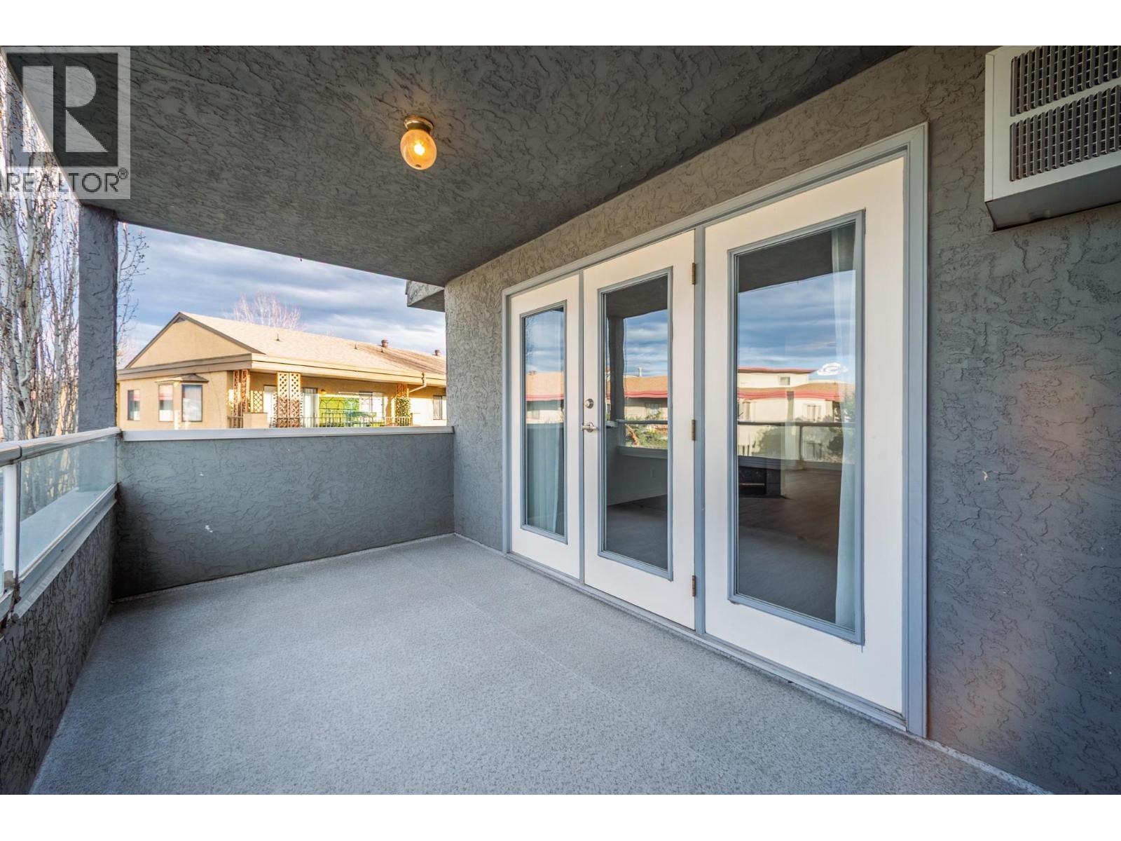 315 3175 De Montreuil Court, Kelowna