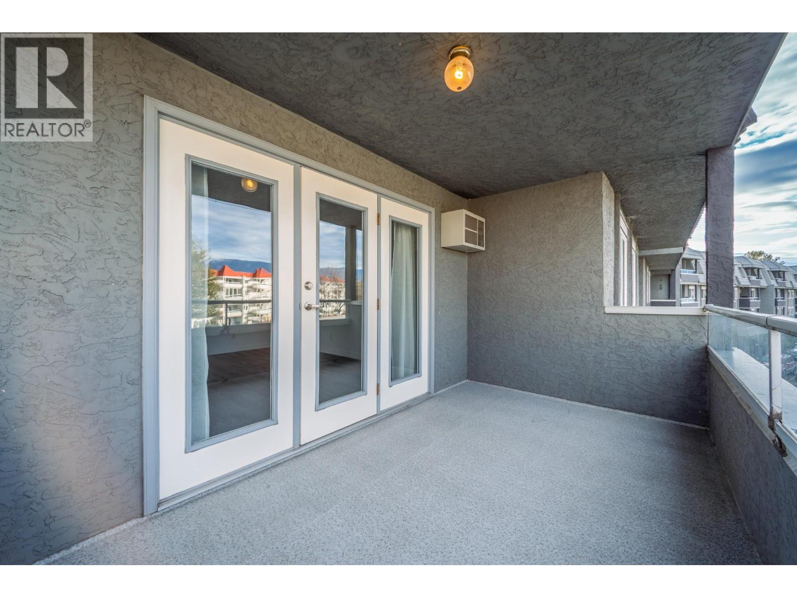 315 3175 De Montreuil Court, Kelowna