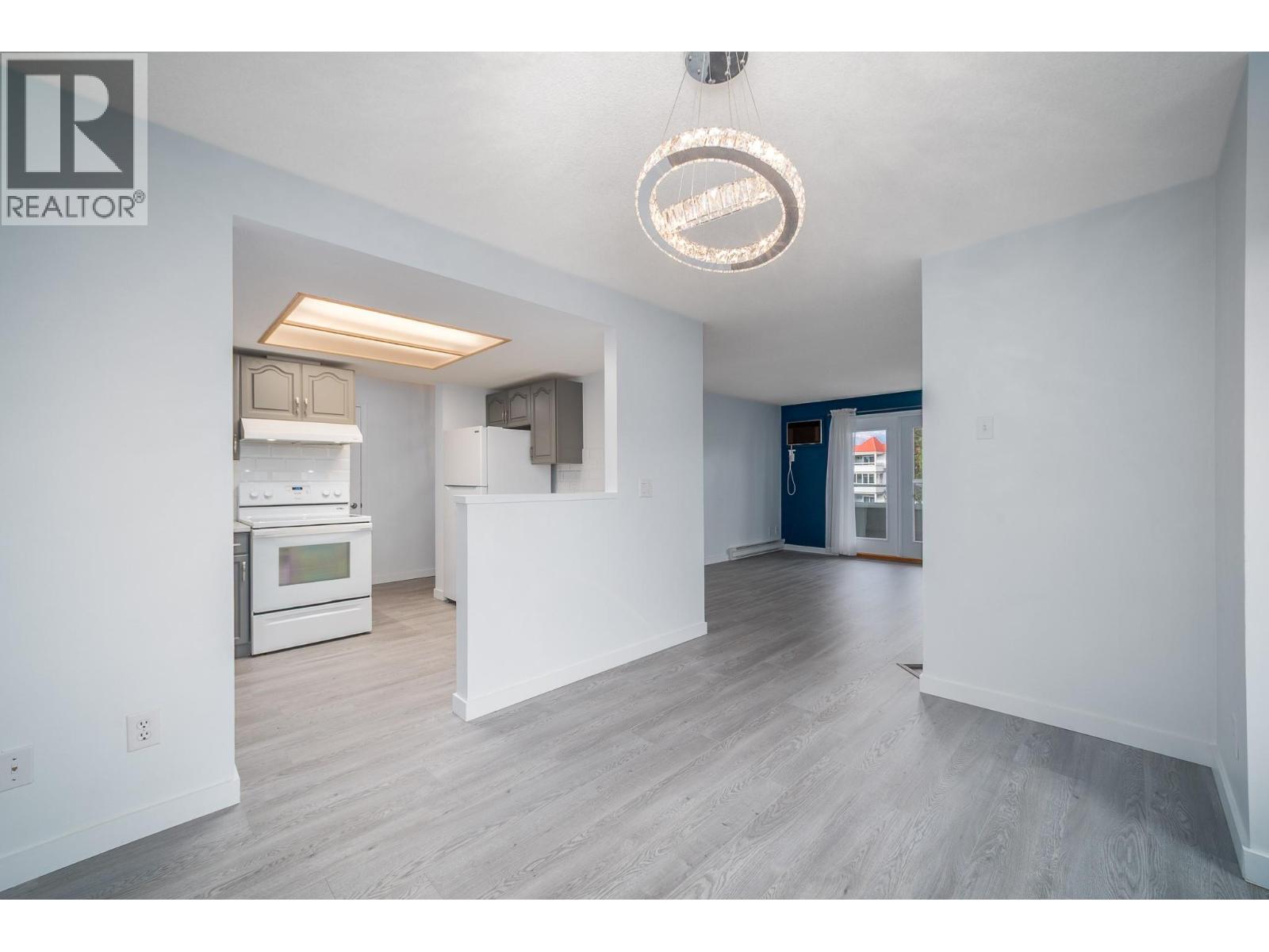 315 3175 De Montreuil Court, Kelowna