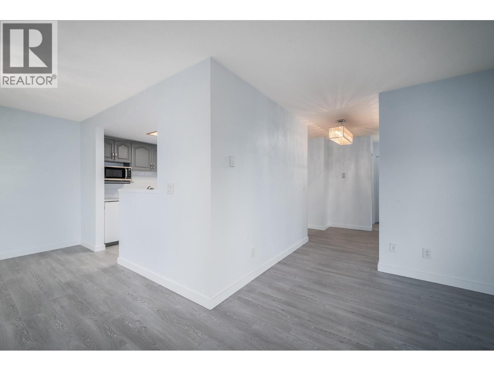 315 3175 De Montreuil Court, Kelowna