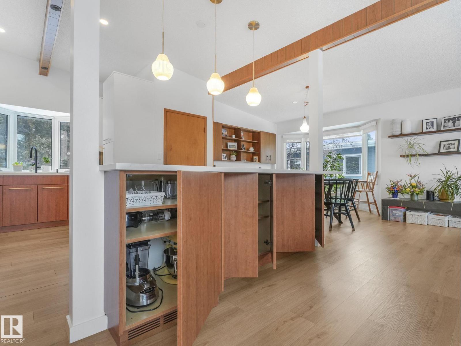 14004 80 AV NW, Edmonton