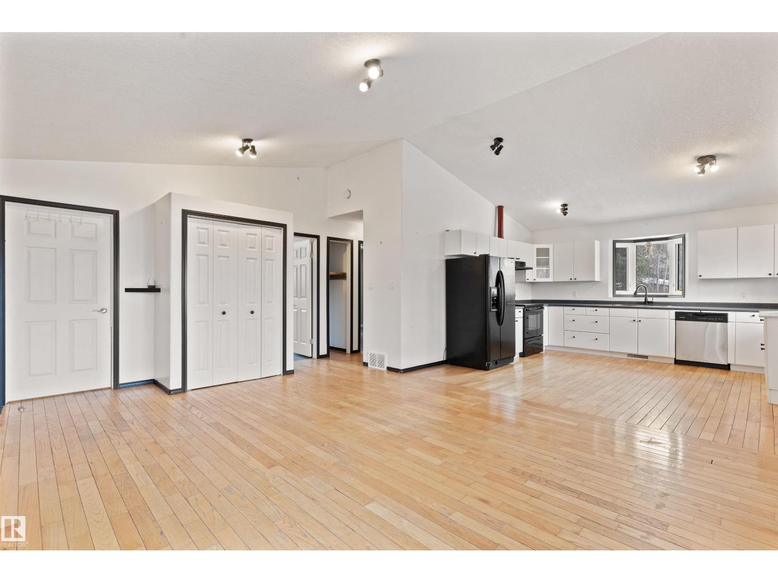 #11 6020 TWP ROAD 534, Rural Parkland County