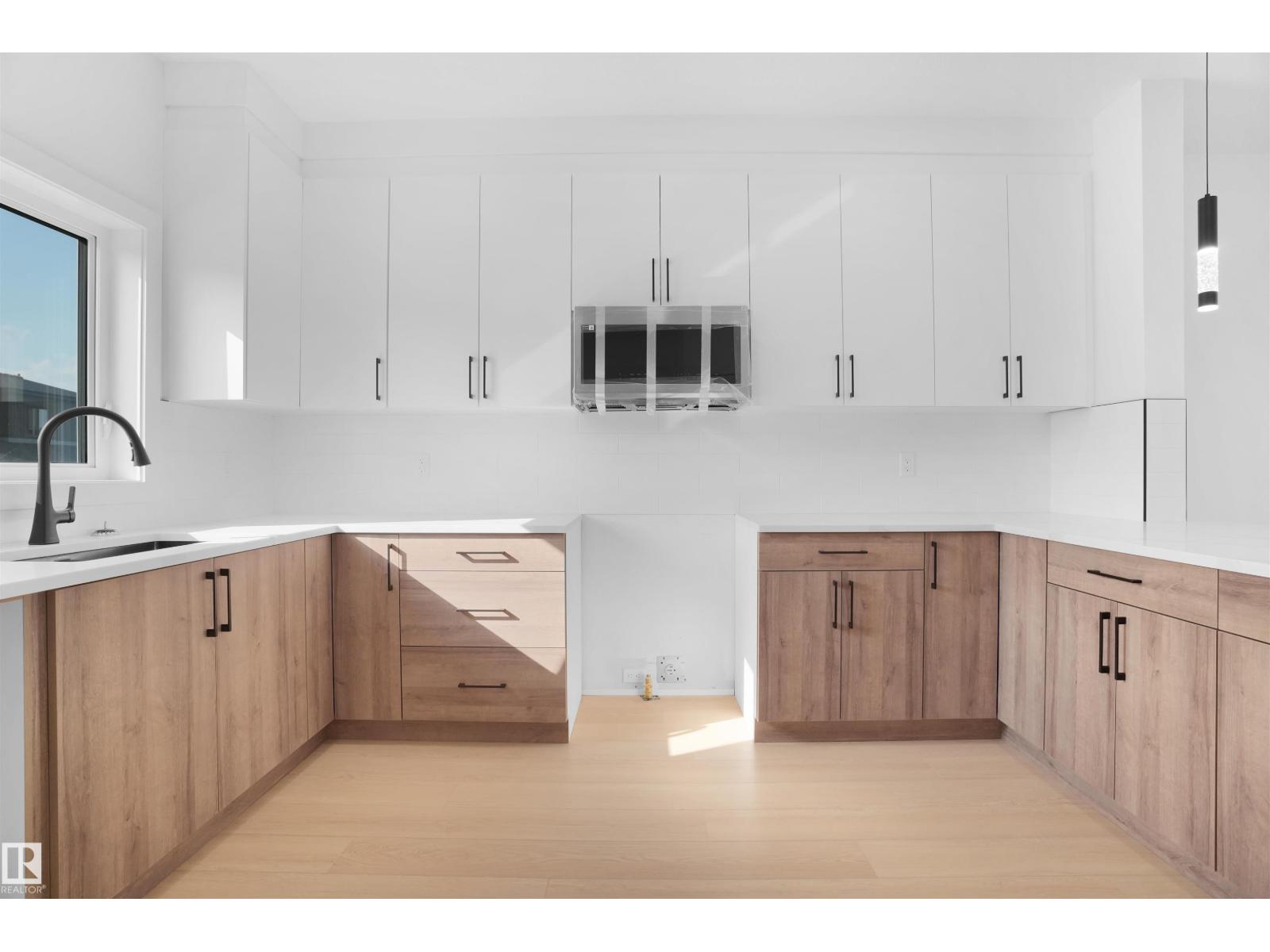 84 Blackbird BN, Fort Saskatchewan